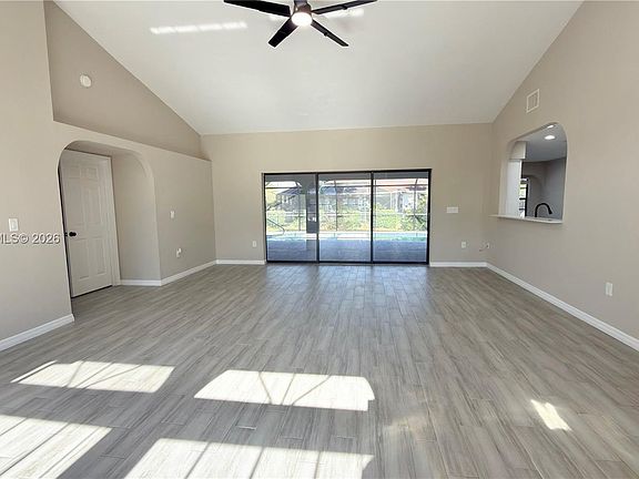 3rd image of 4423 Albacore Cir