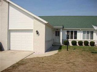 4267 Townhouse Dr, Oregon, OH