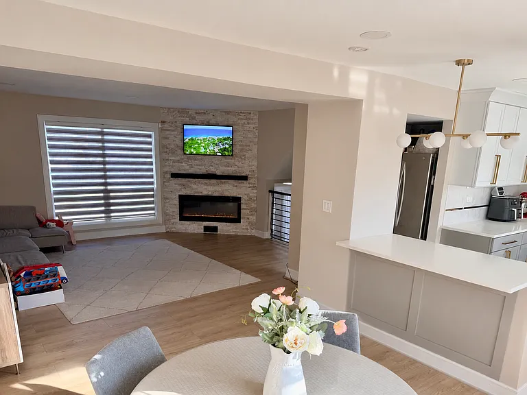 1815 Williamsburg Dr — Photo 3