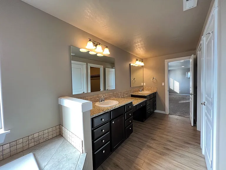 6337 Marble St — Photo 47