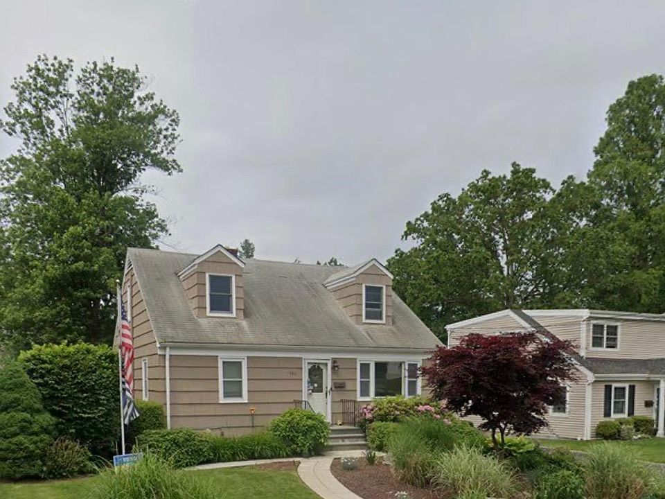 1st image of 446 Glen Avenue