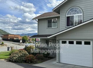 2176 NW Hawthorne Ave, Grants Pass, OR