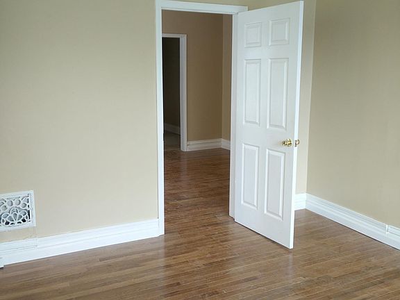 Bed room #1