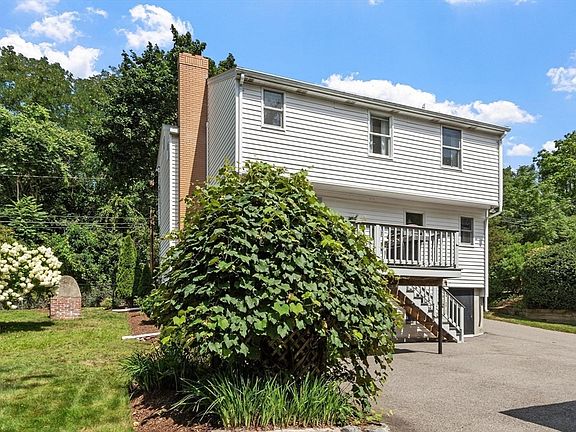 4th image of 82 Pine St