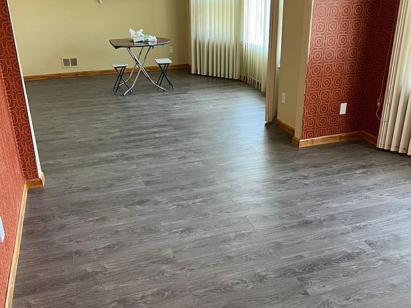 4th image of 28 Bangor St Floor 2