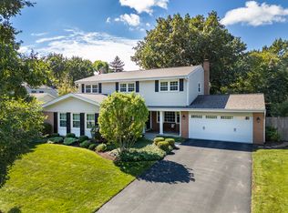 1722 Ivy Ln, Northbrook, IL 60062