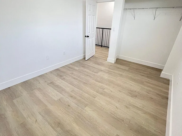 720 NW 61st St #10 — Photo 20