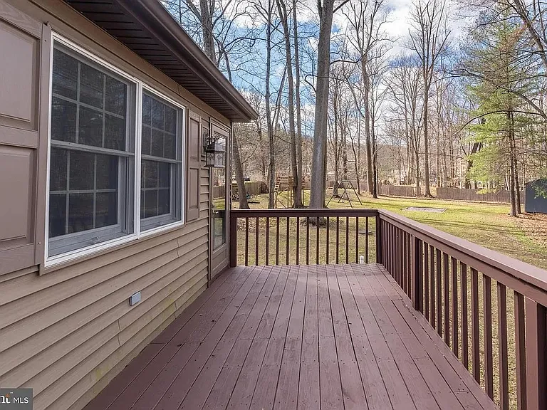 1596 River Rd — Photo 18