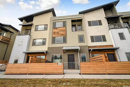 2238 N 450 W Photo 1