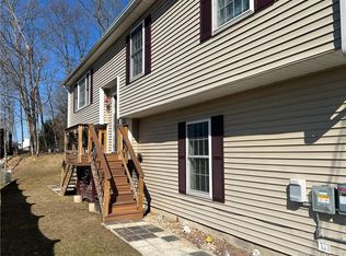 233 S Main St, Seymour, CT 06483