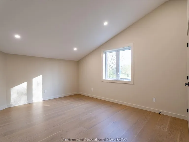 430 Indian Creek Rd W — Photo 31