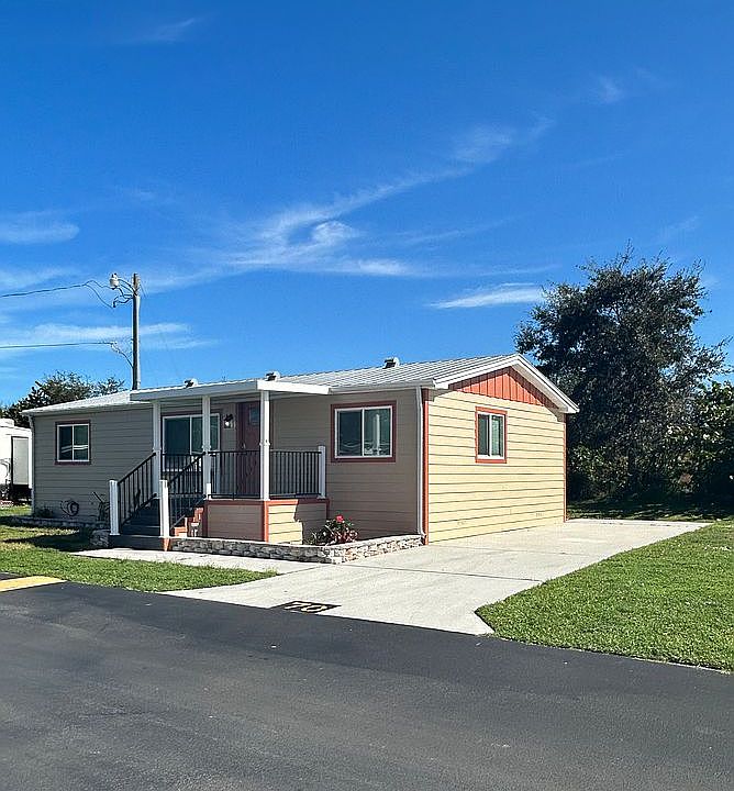 1st image of 3600 SE Mariposa Ave Lot 70
