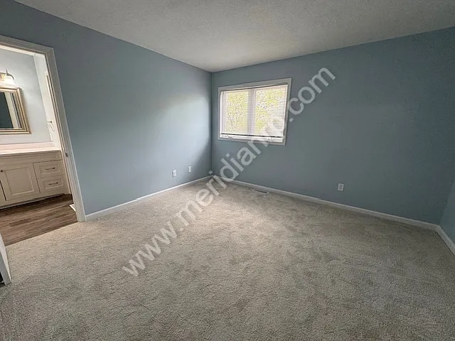 1131 E Lewis St — Photo 6