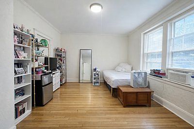 5th image of 10 Alton Pl #1