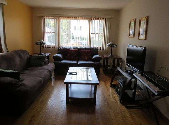 4th image of 13 Elmwood Ave