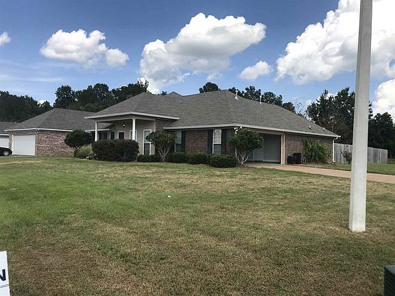 4th image of 1130 Spanish Oak Dr