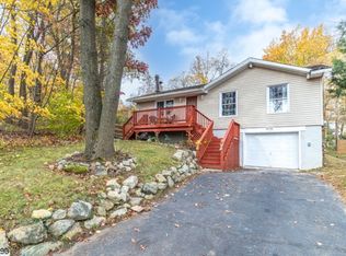 675 Canistear Rd, Highland Lakes, NJ 07422