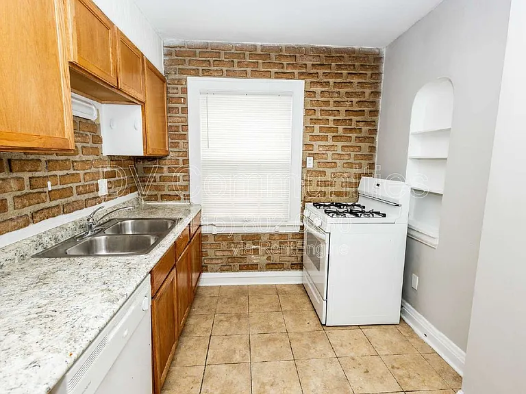 3579 Riedham Rd #UP — Photo 7
