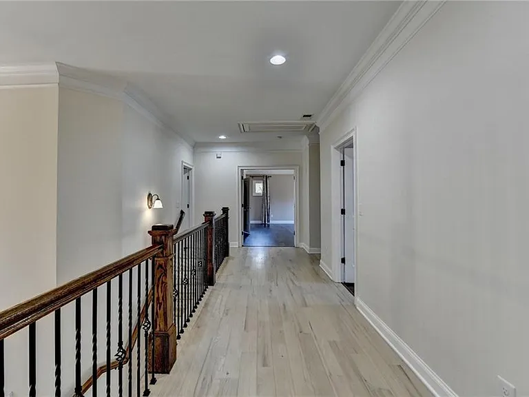 2230 Manor Creek Ct — Photo 32