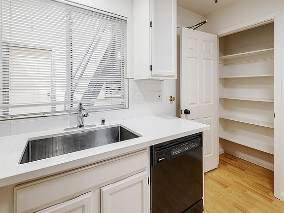 5th image of 479 24th Ave APT 2