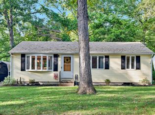 11 Hurd Bridge Rd, Clinton, CT 06413