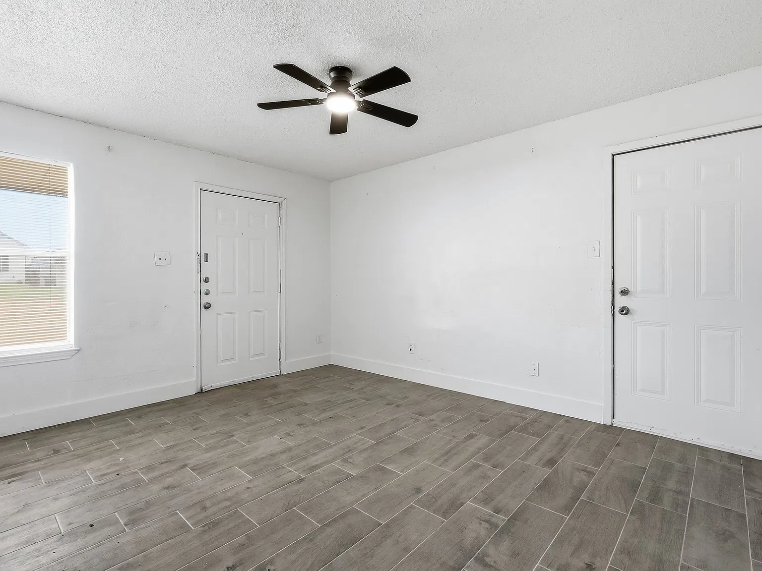 5517 Wellesley Avenue (New) - 1 — Photo 3