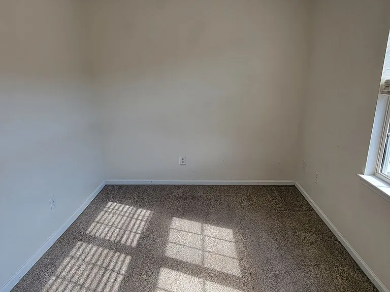 106 Pinegrove Ct — Photo 24