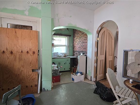 5th image of 1122 Smithfield St