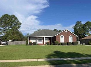 129 Lakeside Dr, Dothan, AL 36301