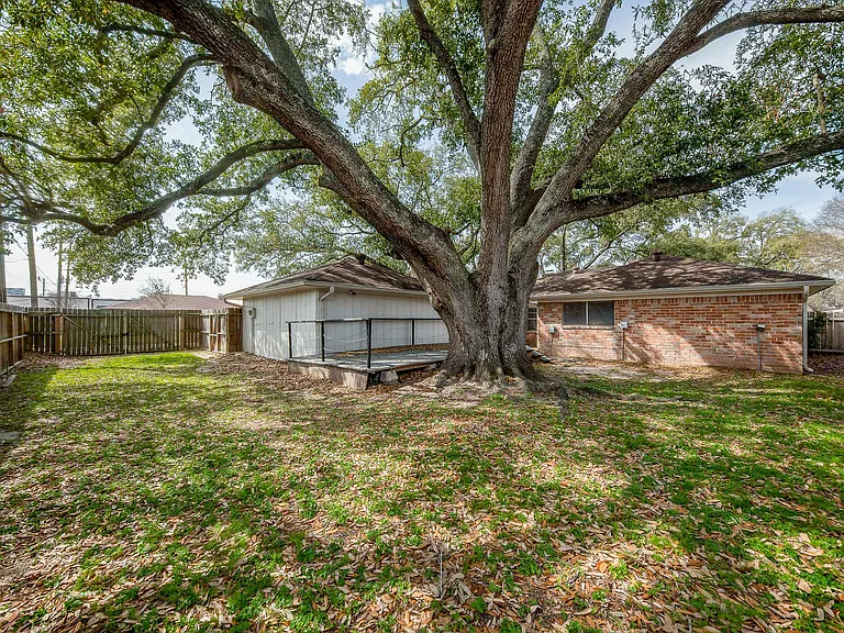 451 Gentilly Dr — Photo 26