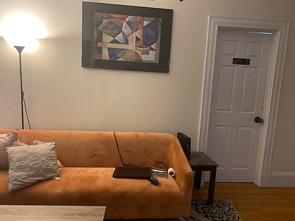 3rd image of 100 Linden St APT 3