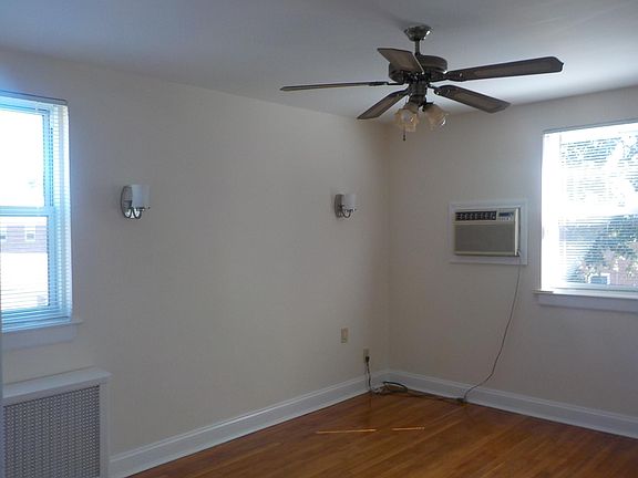 5th image of 73-47 Little Neck Pkwy Unit 2