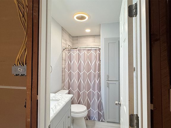4th image of 5212 Cowden St