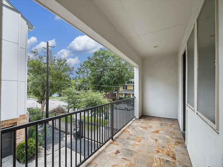 1412 Cleburne St — Photo 13