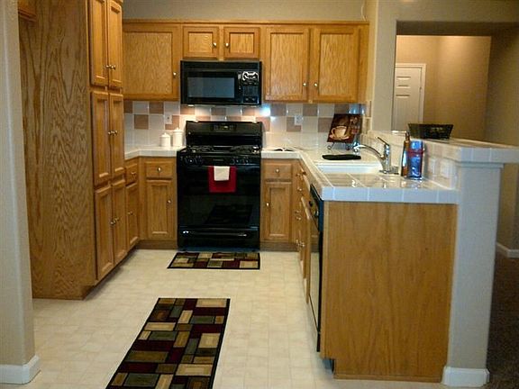 4th image of 4695 Persimmon Pl