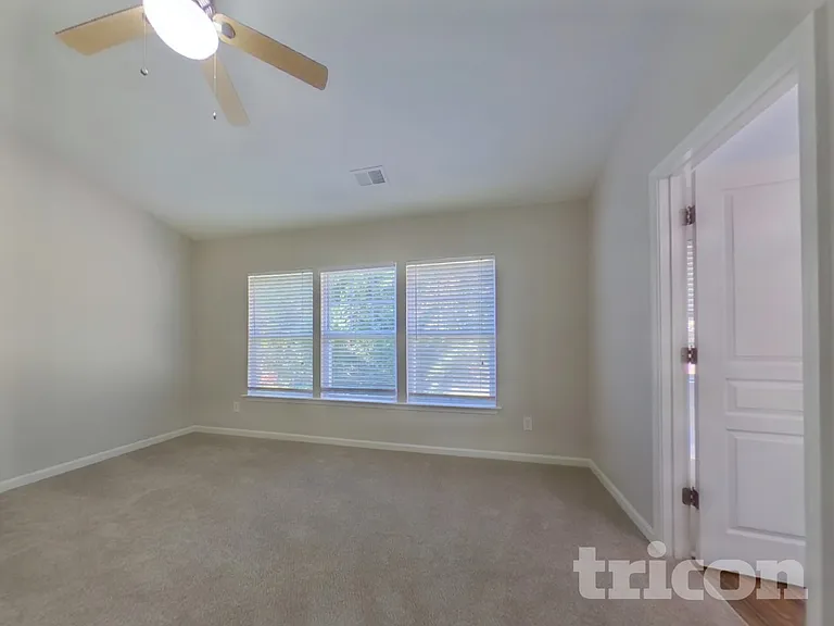 1619 Bitter Creek Dr — Photo 11