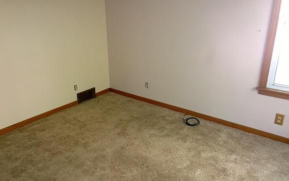 5th image of 66 Westminster Ave