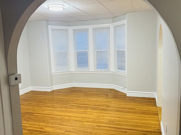 5th image of 509 4th St APT 2
