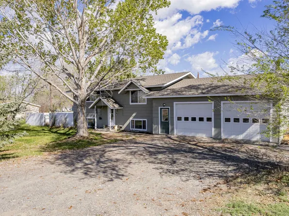 887 Lane 11, Powell, WY 82435