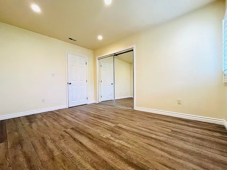 1800 Yermo Pl — Photo 40