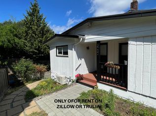 3232 22nd Ave W #B, Seattle, WA 98199