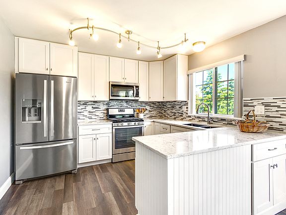 5th image of 621 Winchester Ct