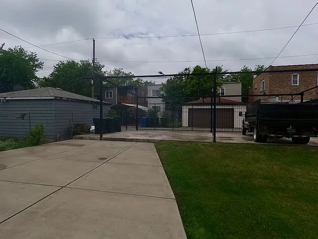 1430 N Leamington Ave #2 — Photo 6