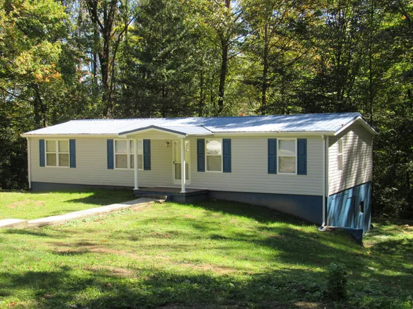 824 W Buckner Ave, Big Stone Gap, VA 24219