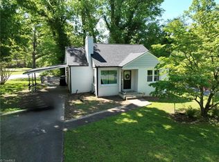 1120 Manning St, Eden, NC 27288