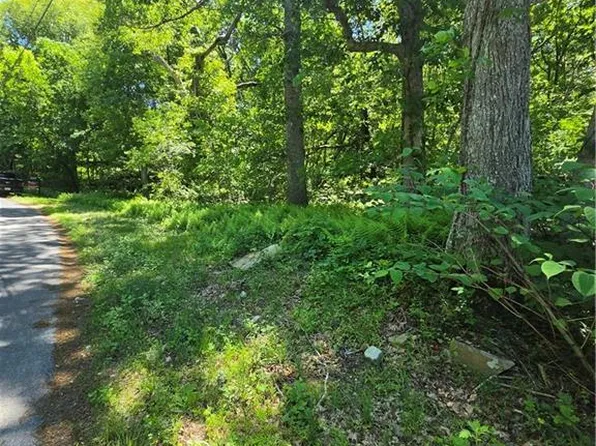 85 Diamond Hill Rd, Ashaway, RI 02804