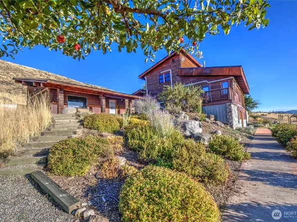 168 Stud Horse Mountain Road, Winthrop, WA 98862