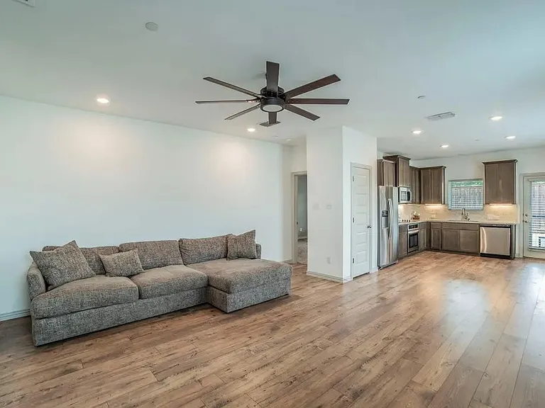 1278 Lamar Dr — Photo 6