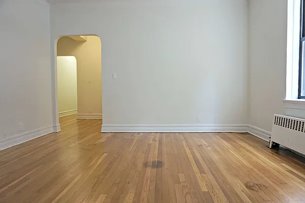 Rented by Metropolitan Equities | media 2