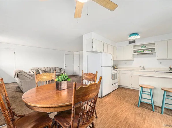 8870 W JEWELL Avenue #3, Lakewood, CO 80232